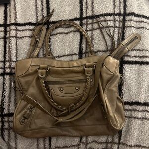 Aunthentic Balenciaga Bag (925)